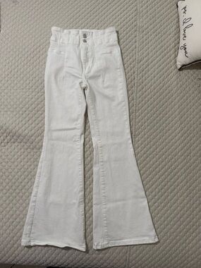 Free People White High-Waist Flare Jeans barely used great stretch